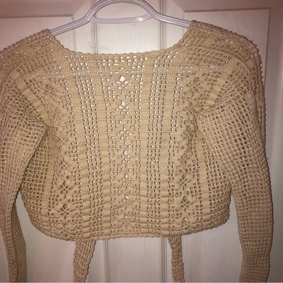 Crochet tie top. Great for the beach or going out. Beige - Picture 4 of 4